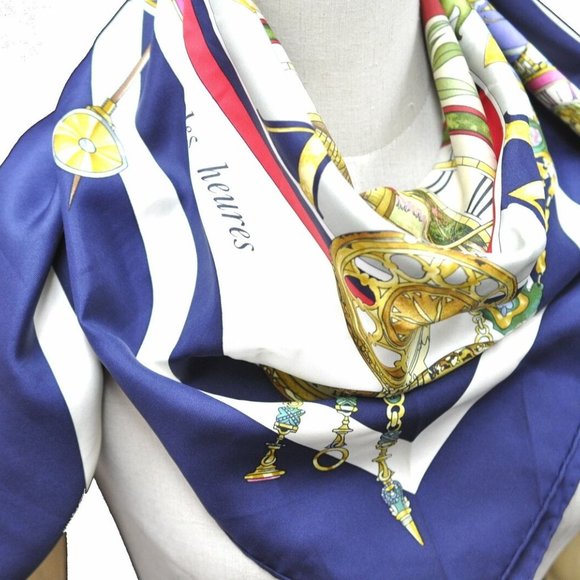 HERMES Carre 90 Scarf "parmi les fleurs je compte les heures" Silk Navy - Picture 12 of 13